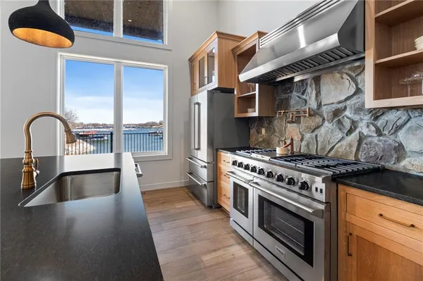 $1,099,000 | 778 Lake Viking Terrace, Altamont, MO 64620