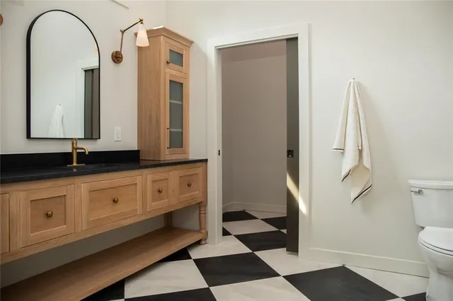 $1,099,000 | 778 Lake Viking Terrace, Altamont, MO 64620