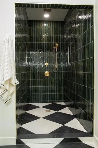 $1,099,000 | 778 Lake Viking Terrace, Altamont, MO 64620