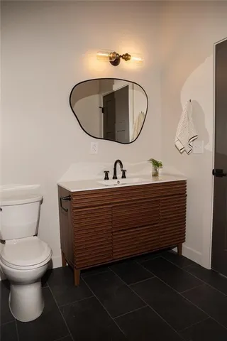 $1,099,000 | 778 Lake Viking Terrace, Altamont, MO 64620