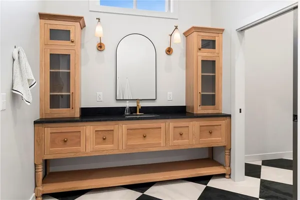 $1,099,000 | 778 Lake Viking Terrace, Altamont, MO 64620