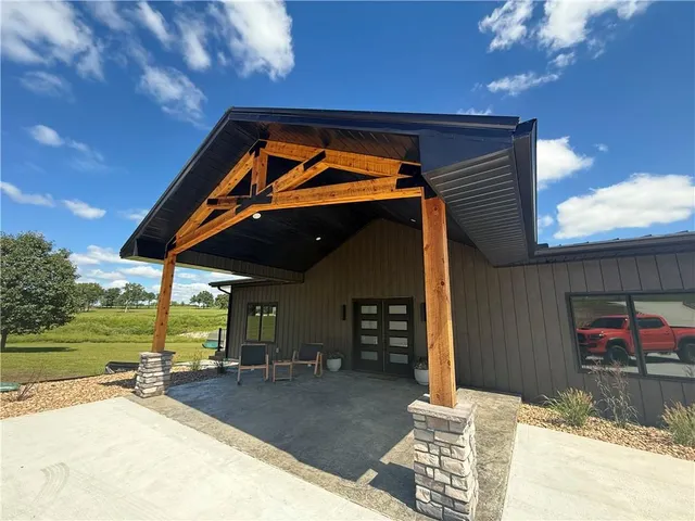 $1,099,000 | 778 Lake Viking Terrace, Altamont, MO 64620