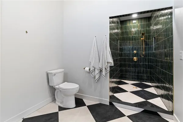 $1,099,000 | 778 Lake Viking Terrace, Altamont, MO 64620