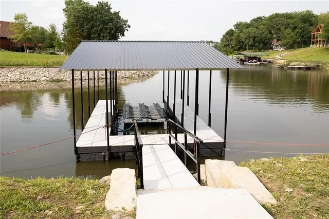 $1,099,000 | 778 Lake Viking Terrace, Altamont, MO 64620