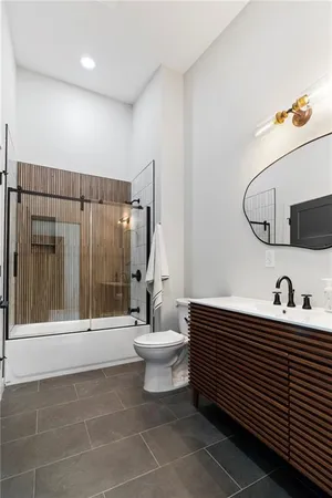 $1,099,000 | 778 Lake Viking Terrace, Altamont, MO 64620