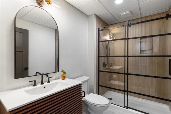 $1,099,000 | 778 Lake Viking Terrace, Altamont, MO 64620