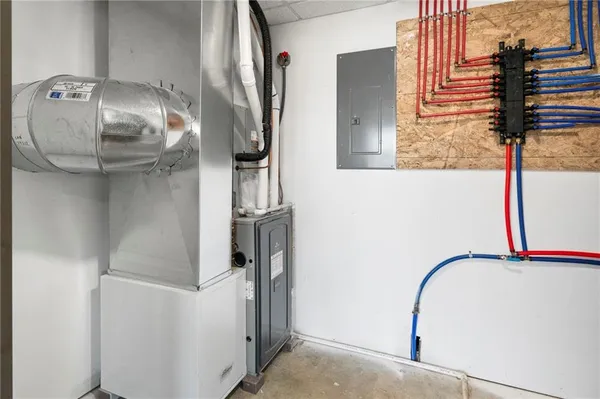 $1,099,000 | 778 Lake Viking Terrace, Altamont, MO 64620