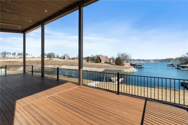 $1,099,000 | 778 Lake Viking Terrace, Altamont, MO 64620