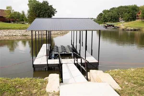 $1,099,000 | 778 Lake Viking Terrace, Altamont, MO 64620