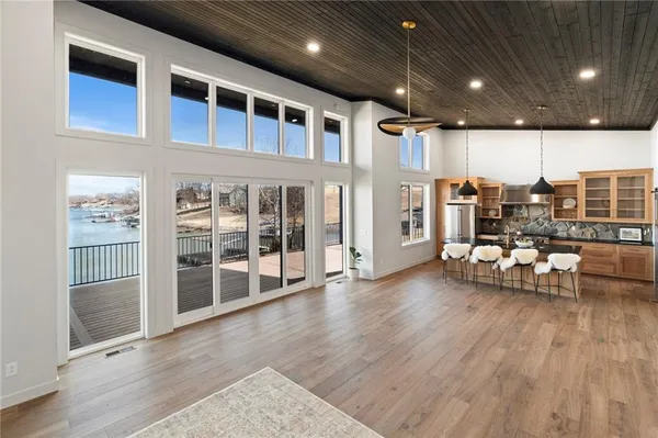 $1,099,000 | 778 Lake Viking Terrace, Altamont, MO 64620