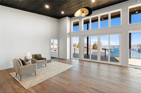 $1,099,000 | 778 Lake Viking Terrace, Altamont, MO 64620