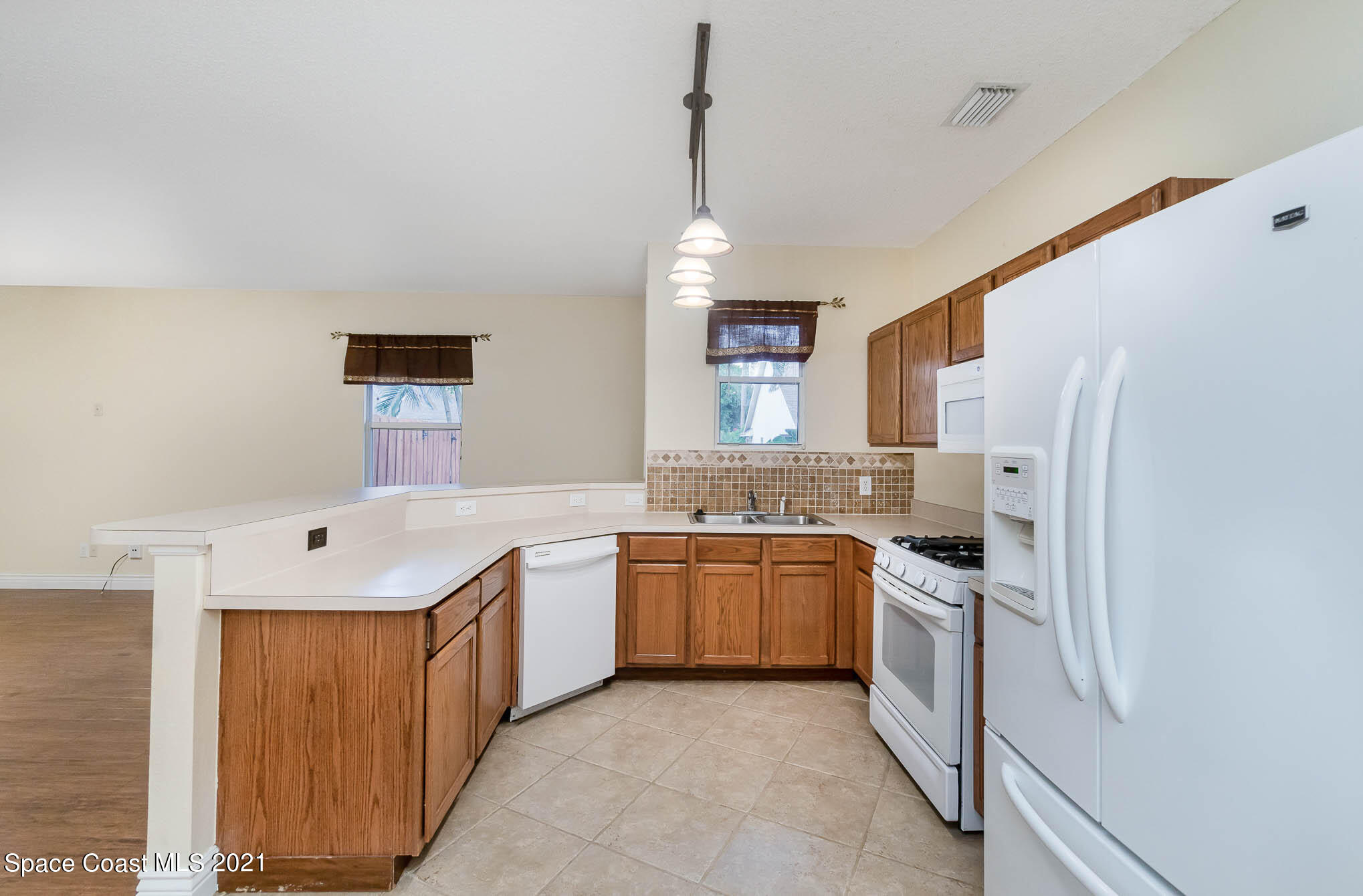946 Riviera Point Drive Rockledge, FL 32955 - Photo 5 of 24 Squires946RivieraPoiPhotoPack_18-Edit