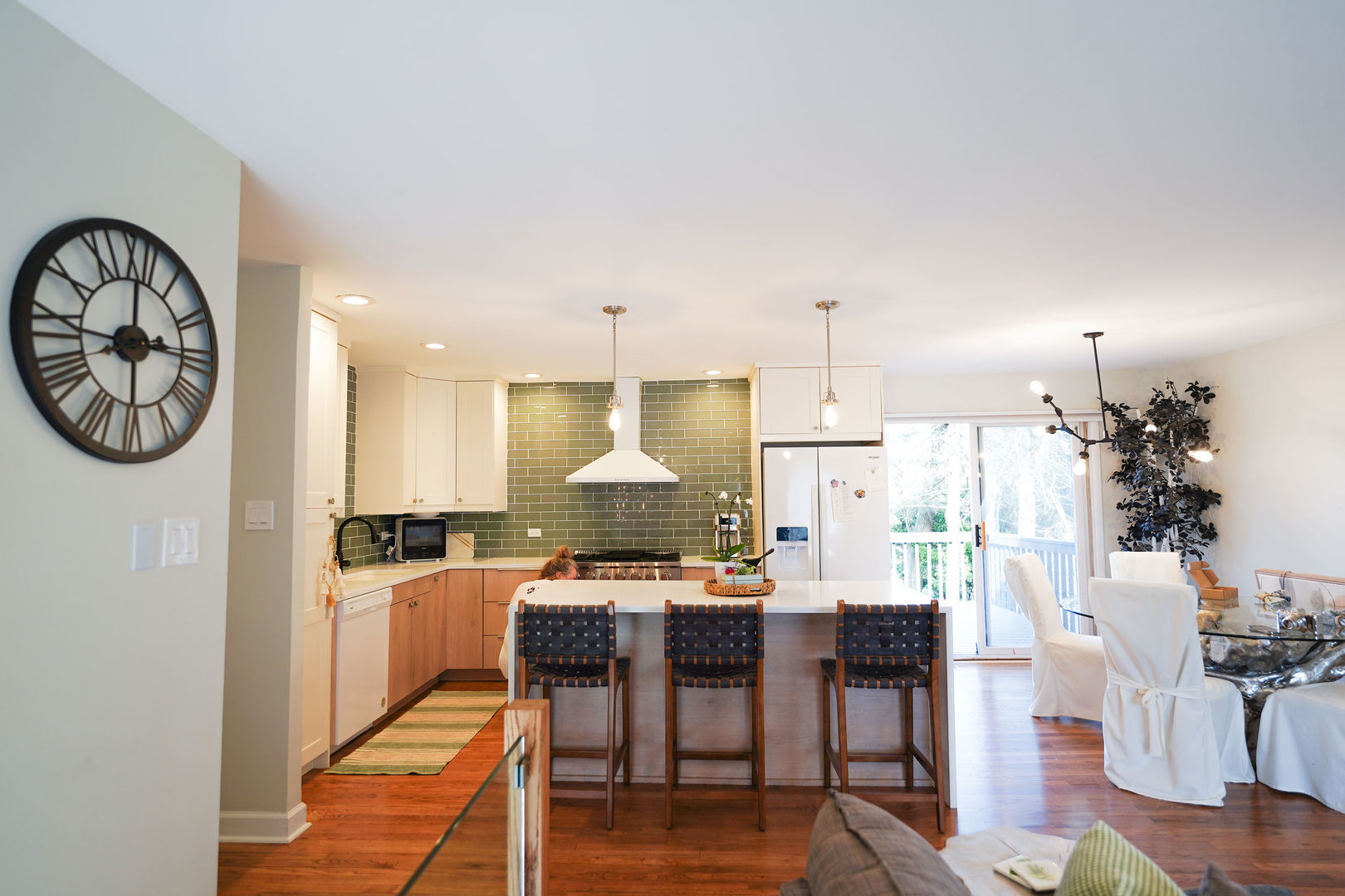 21W272 Coronet Road Lombard, IL 60148 - Photo 26 of 31 a large kitchen with a table and chairs