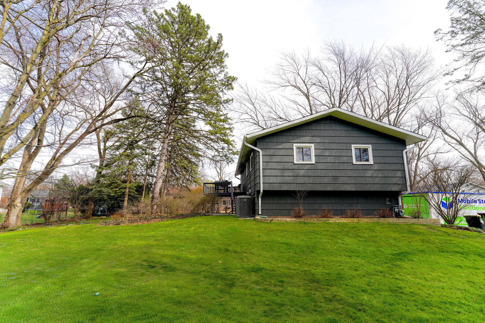 21W272 Coronet Road Lombard, IL 60148 - Photo 6 of 31 a front view of a house with garden