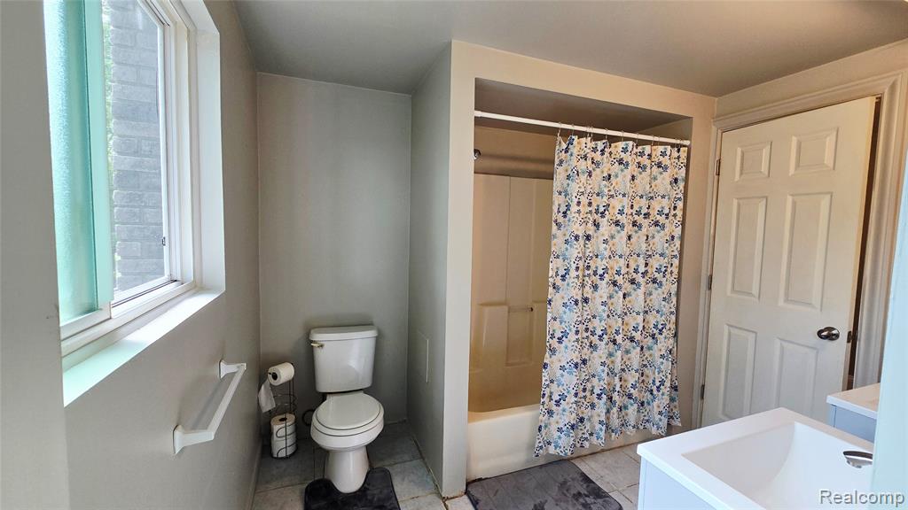 1695 Stoddard Road Columbus, MI 48063 - Photo 21 of 35