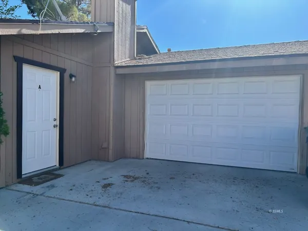 $1,150 | 932 West Graaf Avenue, Ridgecrest, CA 93555