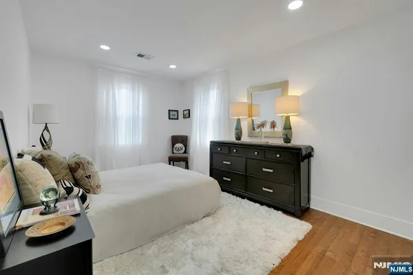 $1,195,000 | 3 Laurel Place, Glen Ridge, NJ 07028