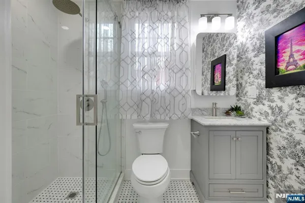 $1,195,000 | 3 Laurel Place, Glen Ridge, NJ 07028