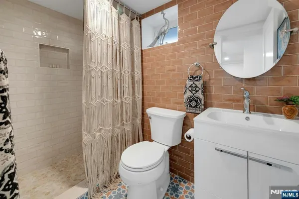 $1,195,000 | 3 Laurel Place, Glen Ridge, NJ 07028