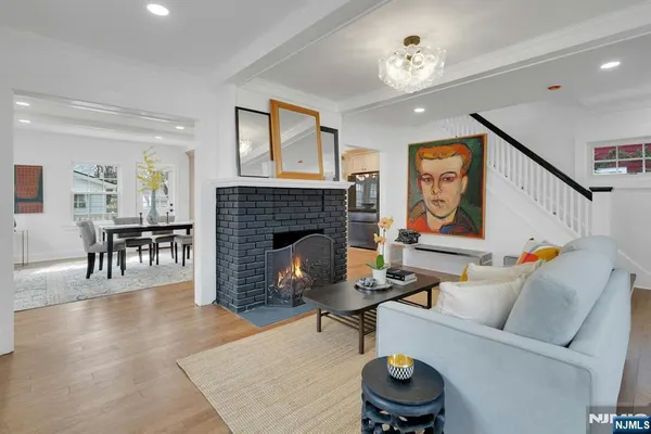 $1,195,000 | 3 Laurel Place, Glen Ridge, NJ 07028