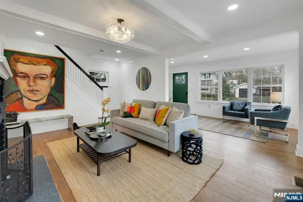 $1,195,000 | 3 Laurel Place, Glen Ridge, NJ 07028