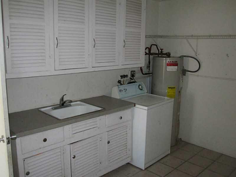470 Northeast 29th Street Boca Raton, FL 33431 - Photo 15 of 26 Utility Room
