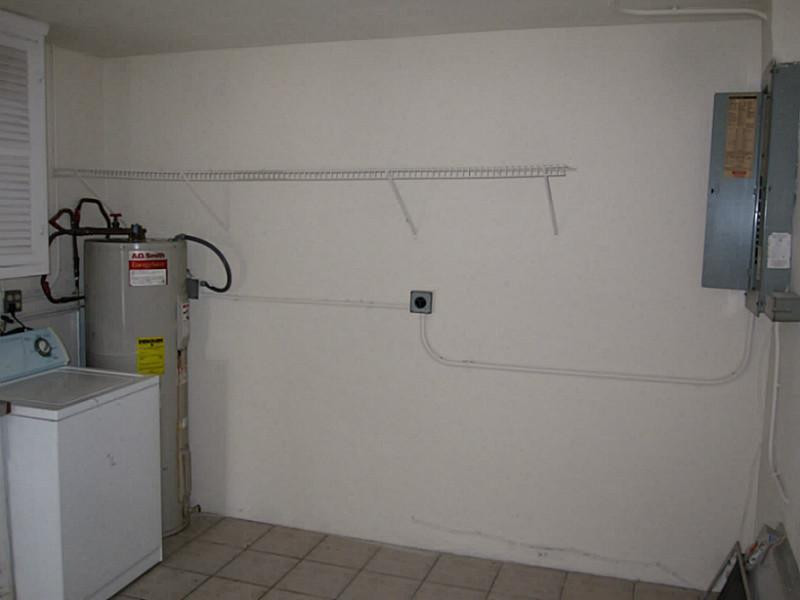 470 Northeast 29th Street Boca Raton, FL 33431 - Photo 16 of 26 Utility Room