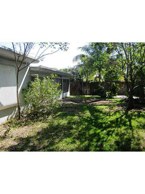470 Northeast 29th Street Boca Raton, FL 33431 - Photo 21 of 26 Exterior Back