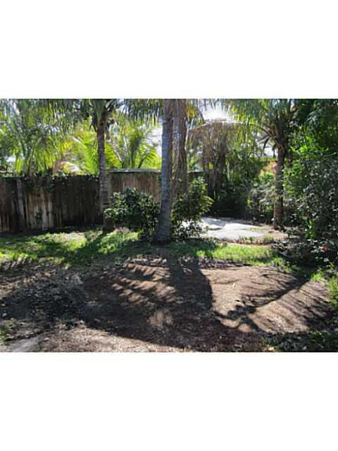 470 Northeast 29th Street Boca Raton, FL 33431 - Photo 22 of 26 Exterior Back