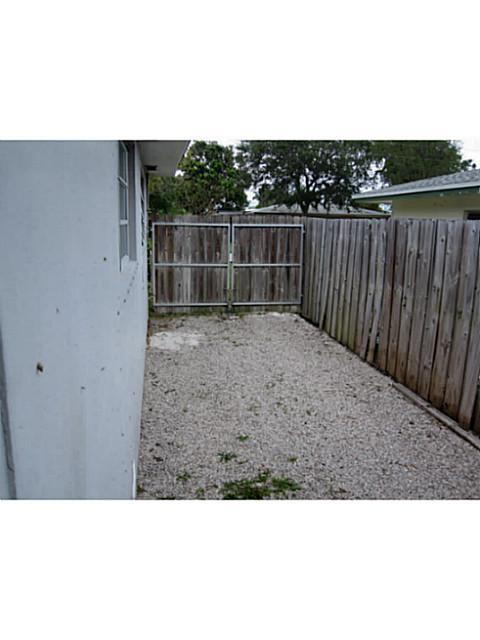 470 Northeast 29th Street Boca Raton, FL 33431 - Photo 25 of 26 Exterior Back