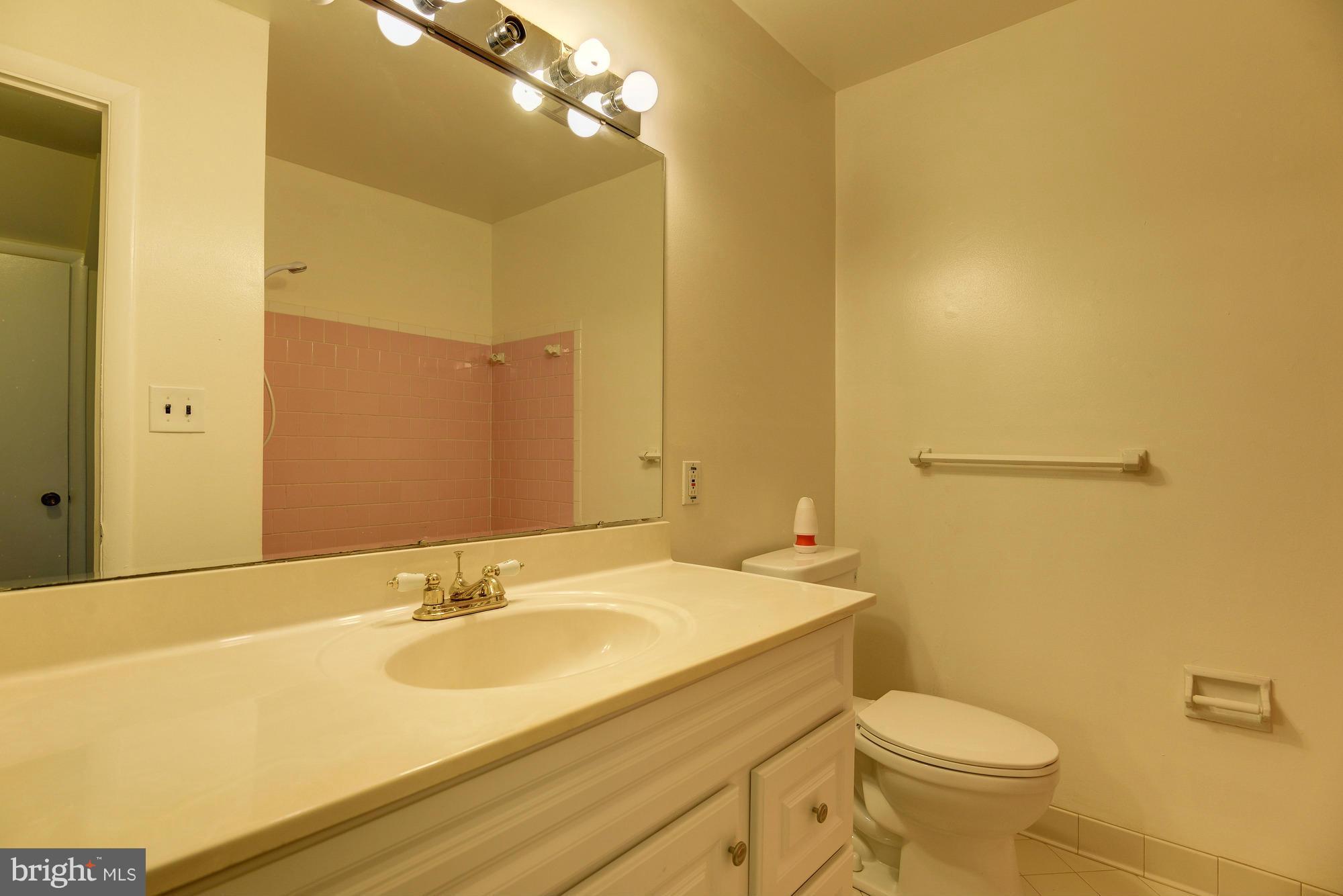 2401 Kingsway Road Fort Washington, MD 20744 - Photo 16 of 29 Bath