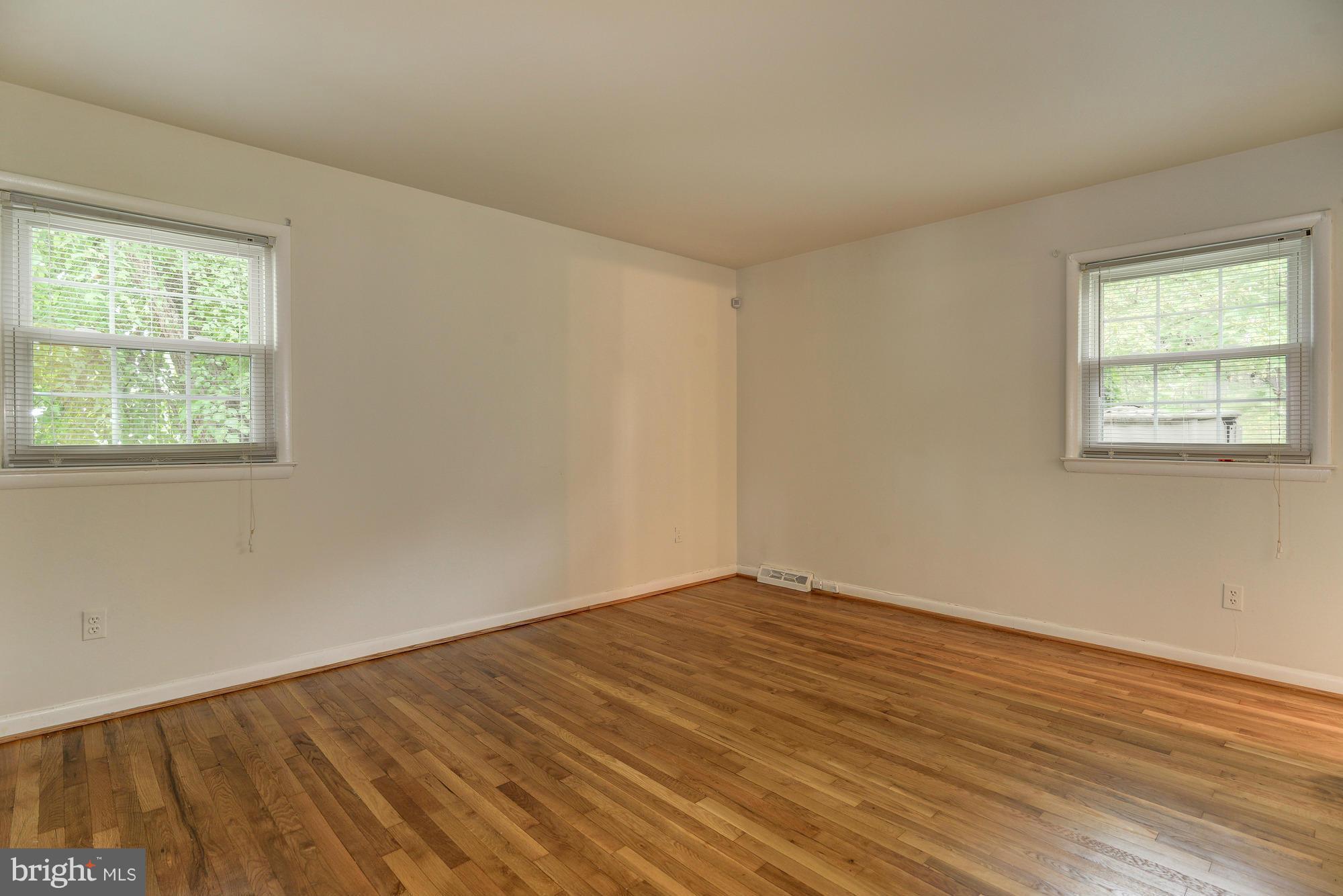 2401 Kingsway Road Fort Washington, MD 20744 - Photo 17 of 29 Bedroom