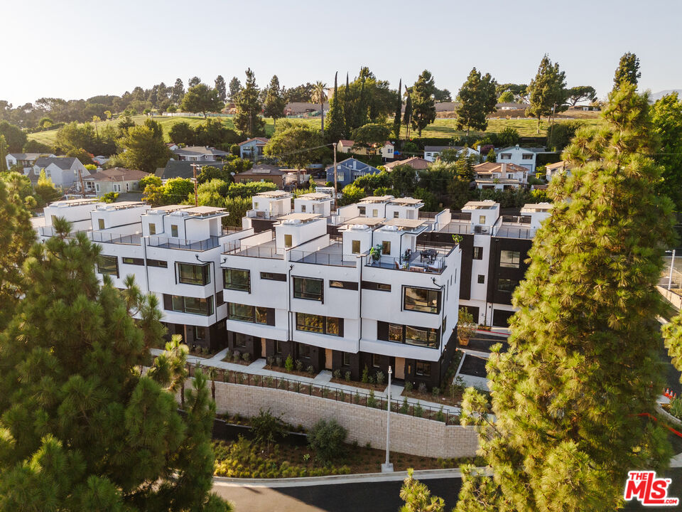 3872 North Riley Lane Los Angeles, CA 90065 - Photo 28 of 30 a view of a city with tall buildings