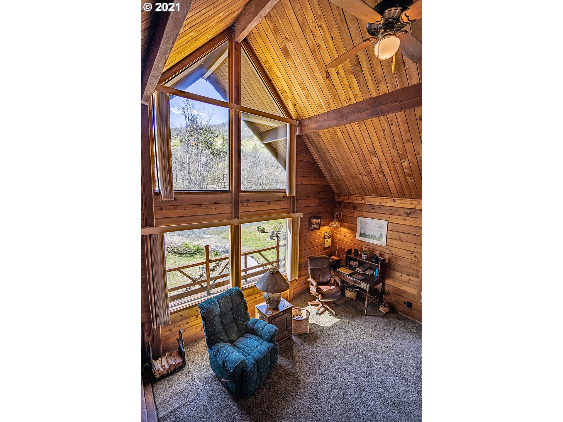 2050 Mosier Creek Road Mosier, OR 97040 - Photo 13 of 32 Gallery Image 13