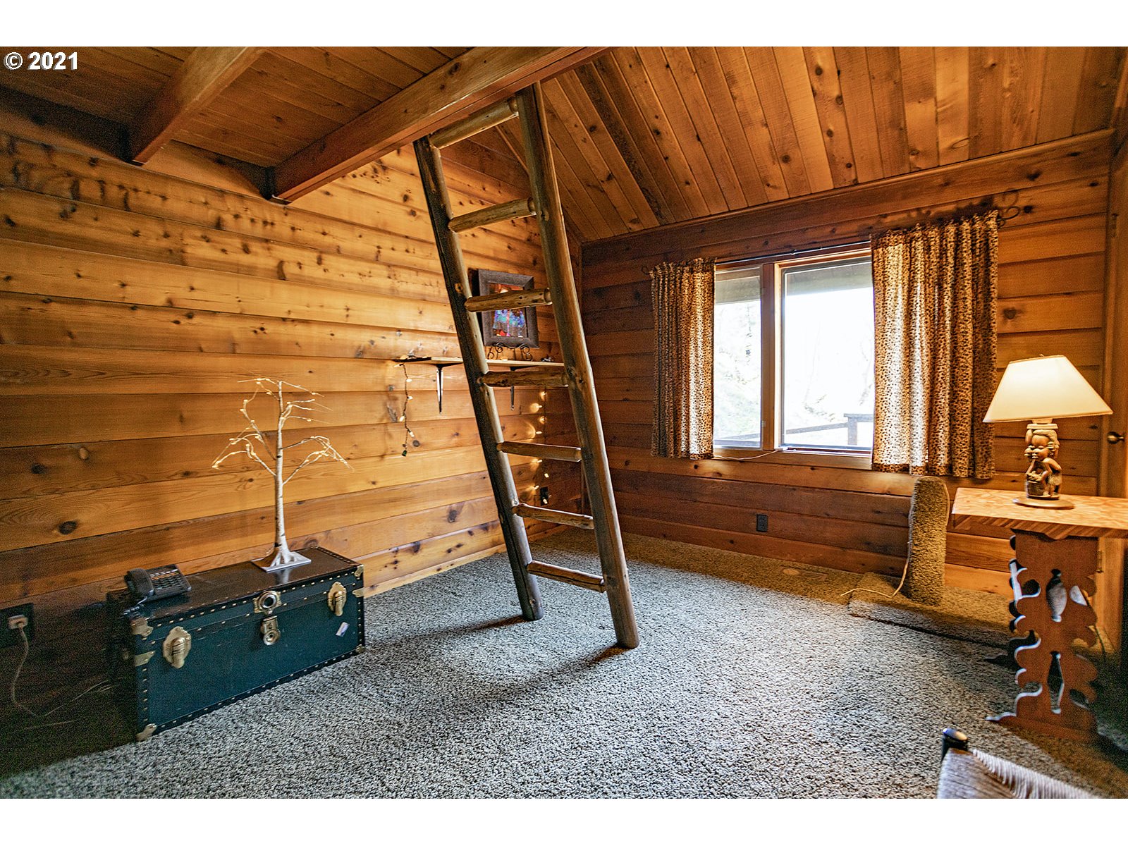 2050 Mosier Creek Road Mosier, OR 97040 - Photo 23 of 32 Gallery Image 23