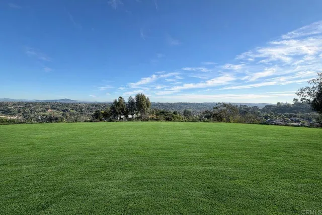 $2,495,000 | 201 Meadow Vista Way, Encinitas, CA 92024