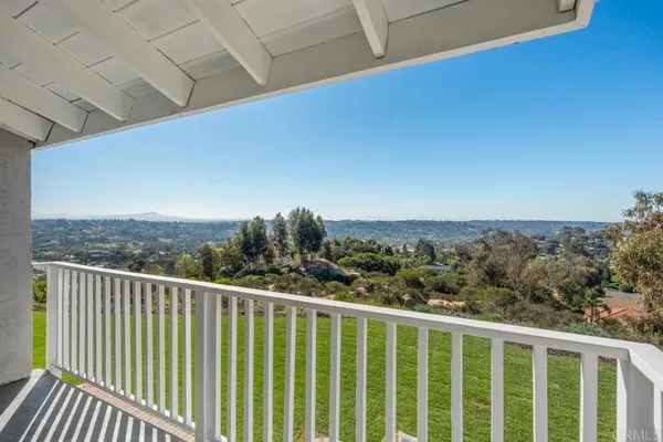 $2,495,000 | 201 Meadow Vista Way, Encinitas, CA 92024