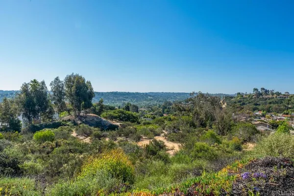 $2,495,000 | 201 Meadow Vista Way, Encinitas, CA 92024