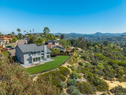 $2,495,000 | 201 Meadow Vista Way, Encinitas, CA 92024