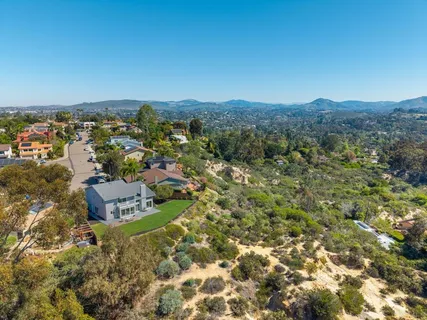 $2,495,000 | 201 Meadow Vista Way, Encinitas, CA 92024