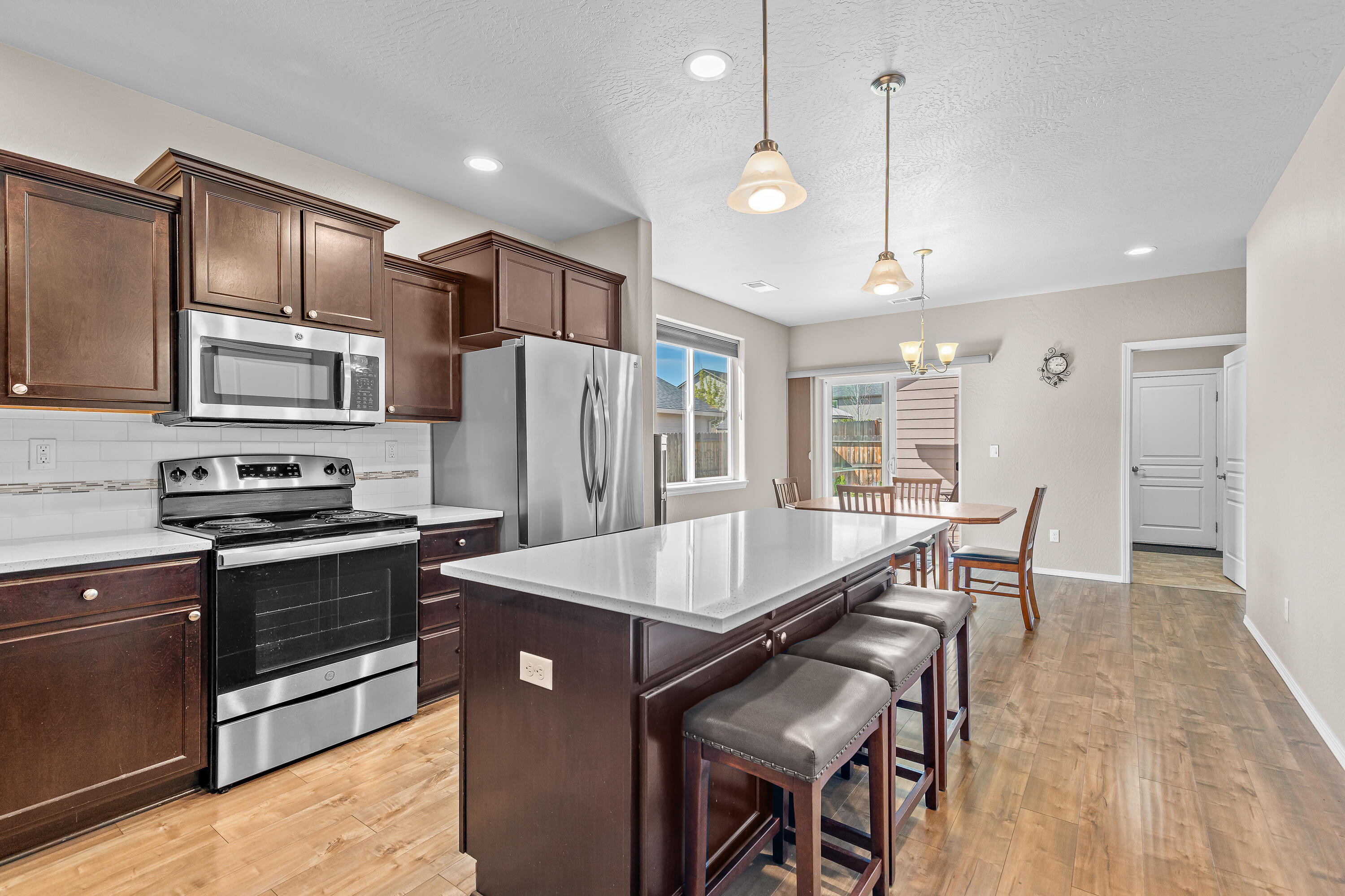 1449 Spring Street Medford, OR 97504 - Photo 12 of 29 9R9A5041