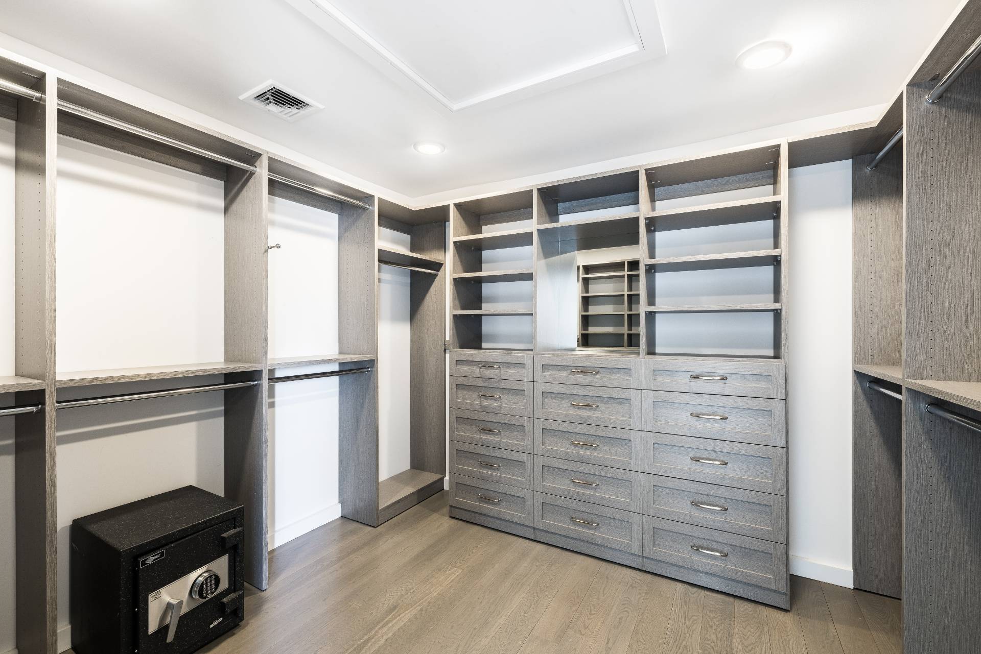 135 Hildreth Lane Bridgehampton, NY 11932 - Photo 20 of 38 a view of walk in closet with empty racks