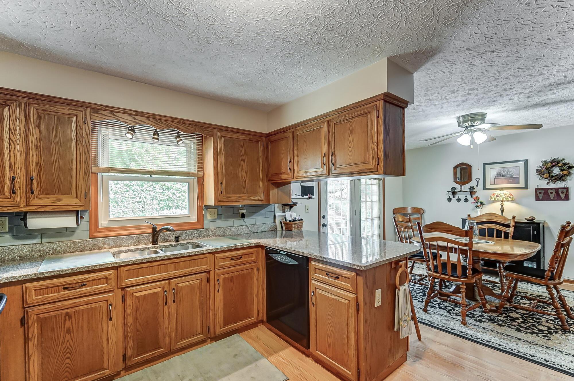 8601 Roberts Road Galloway, OH 43119 - Photo 18 of 92 Kitchen