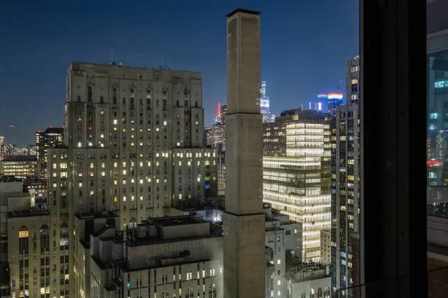 $3,950,000 | 524 East 72nd Street, Unit 32CDE | Lenox Hill