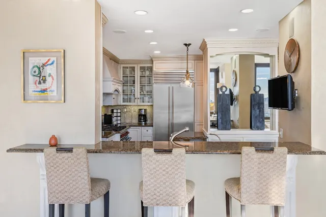 $3,950,000 | 524 East 72nd Street, Unit 32CDE | Lenox Hill