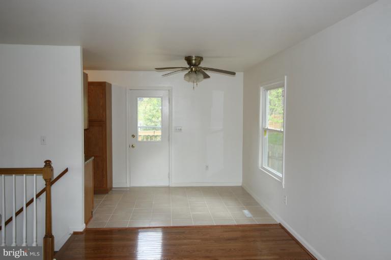 125 Harmony Hall Road Gaithersburg, MD 20877 - Photo 11 of 28 Dining Room