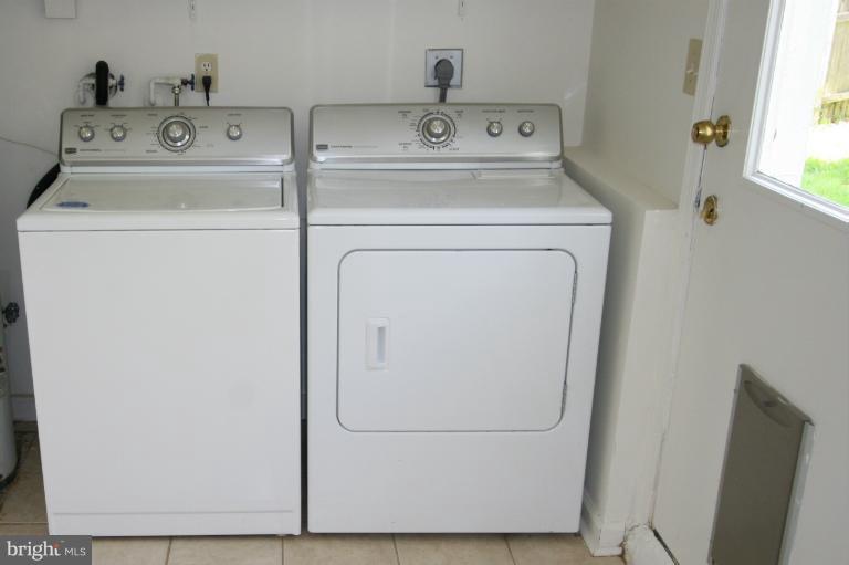 125 Harmony Hall Road Gaithersburg, MD 20877 - Photo 15 of 28 Laundry Room