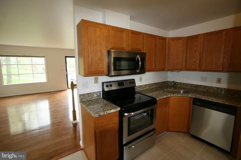 125 Harmony Hall Road Gaithersburg, MD 20877 - Photo 20 of 28 Kitchen