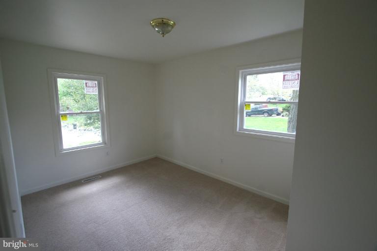 125 Harmony Hall Road Gaithersburg, MD 20877 - Photo 3 of 28 Bedroom