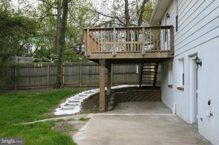 125 Harmony Hall Road Gaithersburg, MD 20877 - Photo 22 of 28 Exterior (Rear)